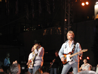 Brooks and Dunn.JPG - 50889 Bytes